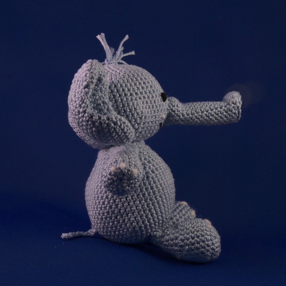 Little elephant riht